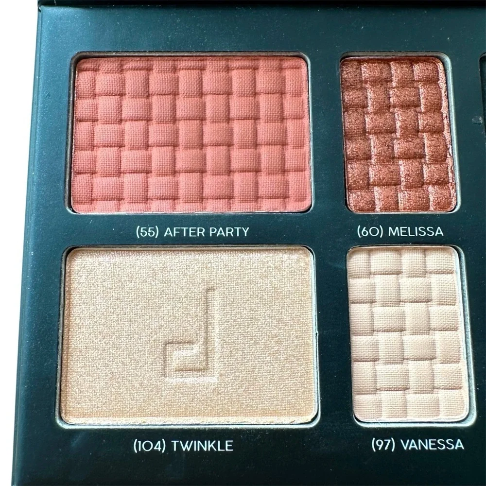 Doucce On The Go Palette Brand New